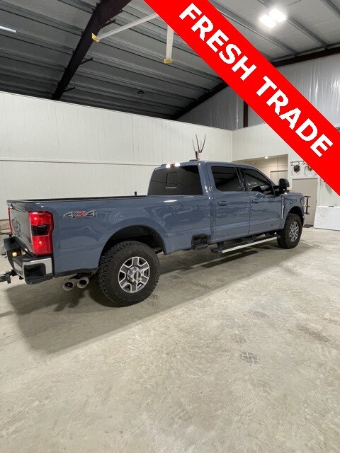 2023 Ford F-350 photo 3