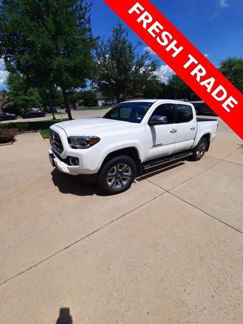 2018 Toyota Tacoma Limited photo 3