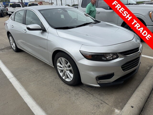 2018 Chevrolet Malibu 1LT photo 3