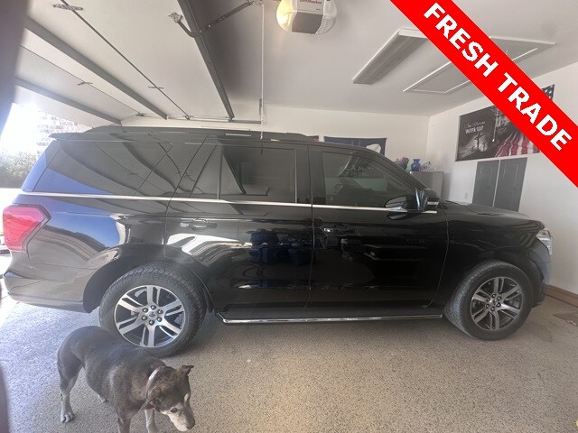 2022 Ford Expedition XLT photo 2