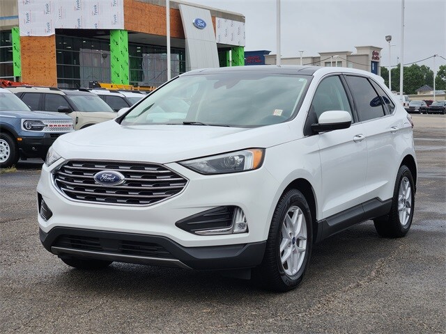2022 Ford Edge SEL photo 3