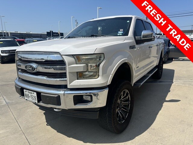 2016 Ford F-150 Lariat photo 2