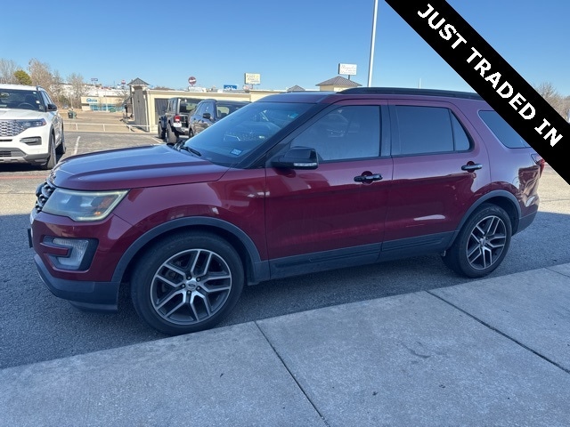 2017 Ford Explorer Sport's photo
