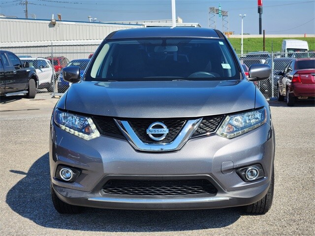 2016 Nissan Rogue S photo 2