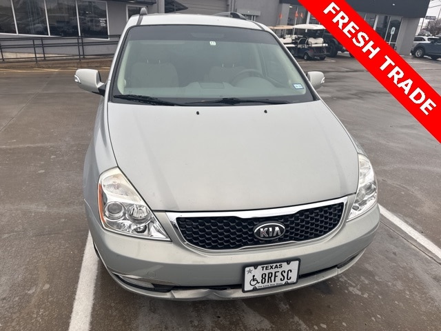 2014 Kia Sedona LX's photo