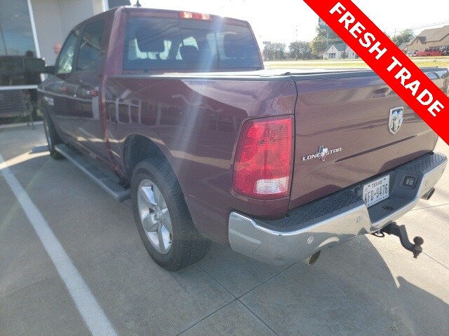 2016 Ram 1500 SLT photo 2