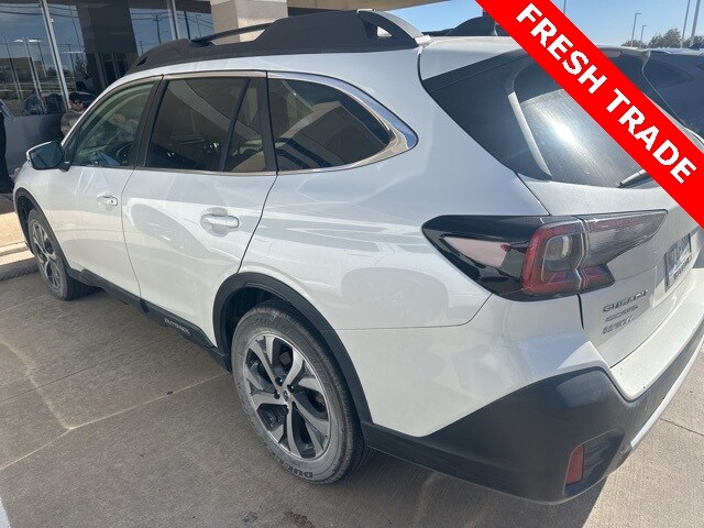 2022 Subaru Outback Limited photo 2