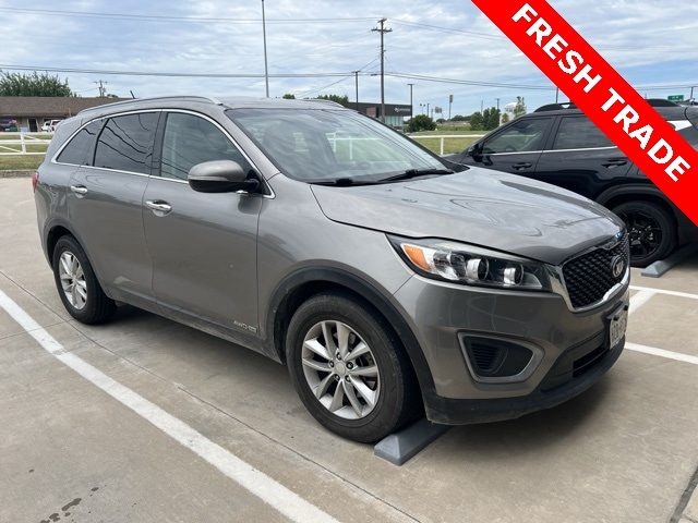 Used 2016 Kia Sorento LX with VIN 5XYPGDA55GG107089 for sale in Sherman, TX