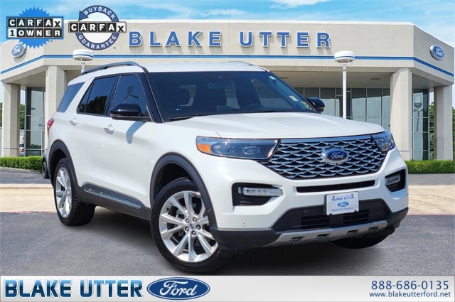 2022 Ford Explorer Platinum's photo