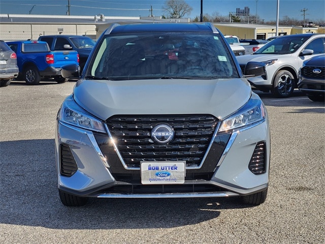 Used 2023 Nissan Kicks SV with VIN 3N1CP5CV6PL574082 for sale in Sherman, TX