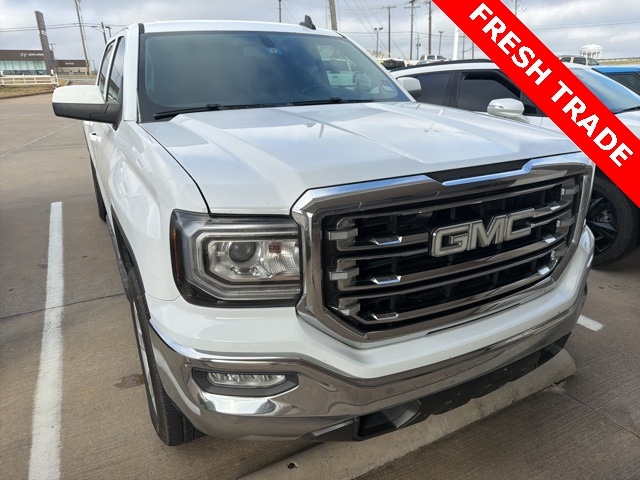 2017 GMC Sierra SLT's photo