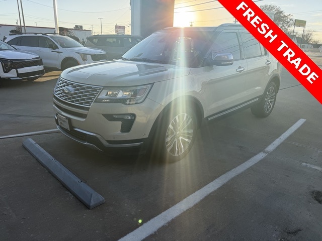 2018 Ford Explorer Platinum's photo