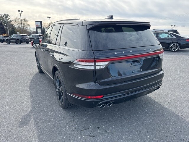 2025 Lincoln Aviator Reserve photo 3