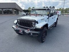 2024 Jeep Gladiator Willys Truck