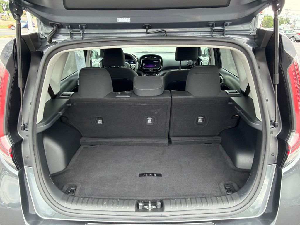 2024 Kia Soul EX - Photo 17
