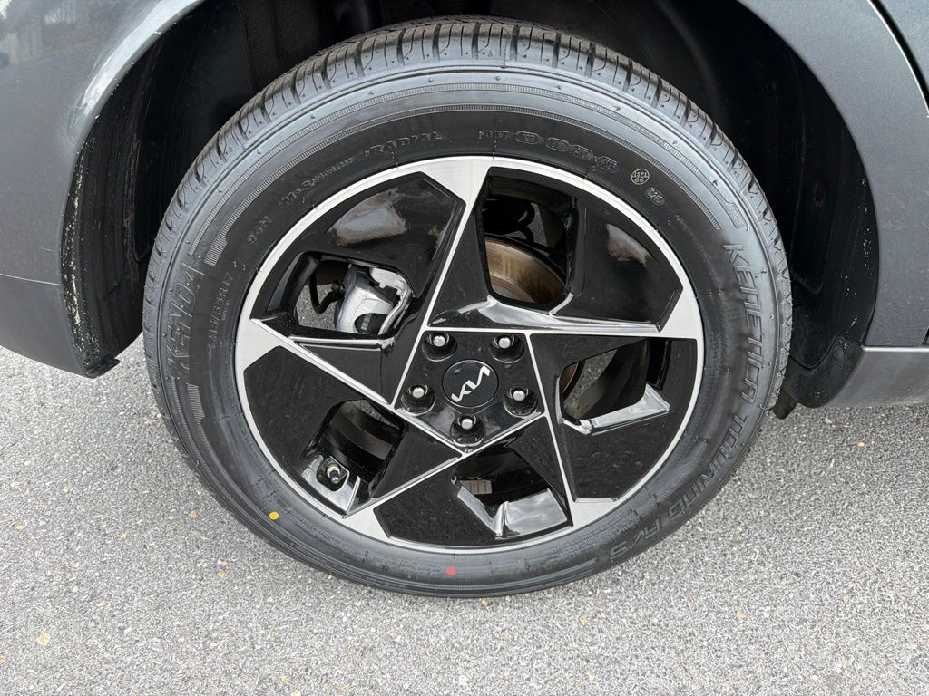 2024 Kia Soul EX - Photo 11