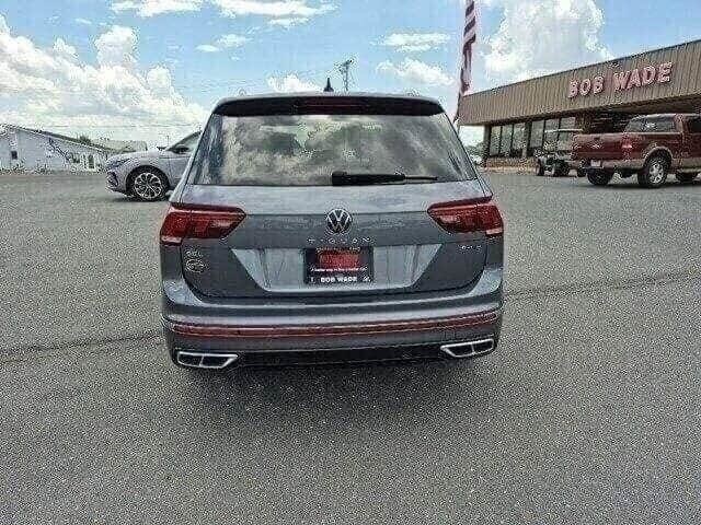 2024 Volkswagen Tiguan SEL R-Line Black photo 4