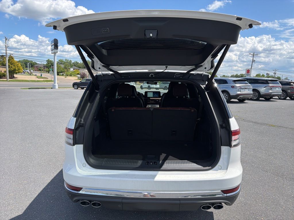 2026 Lincoln Aviator Reserve - Photo 16