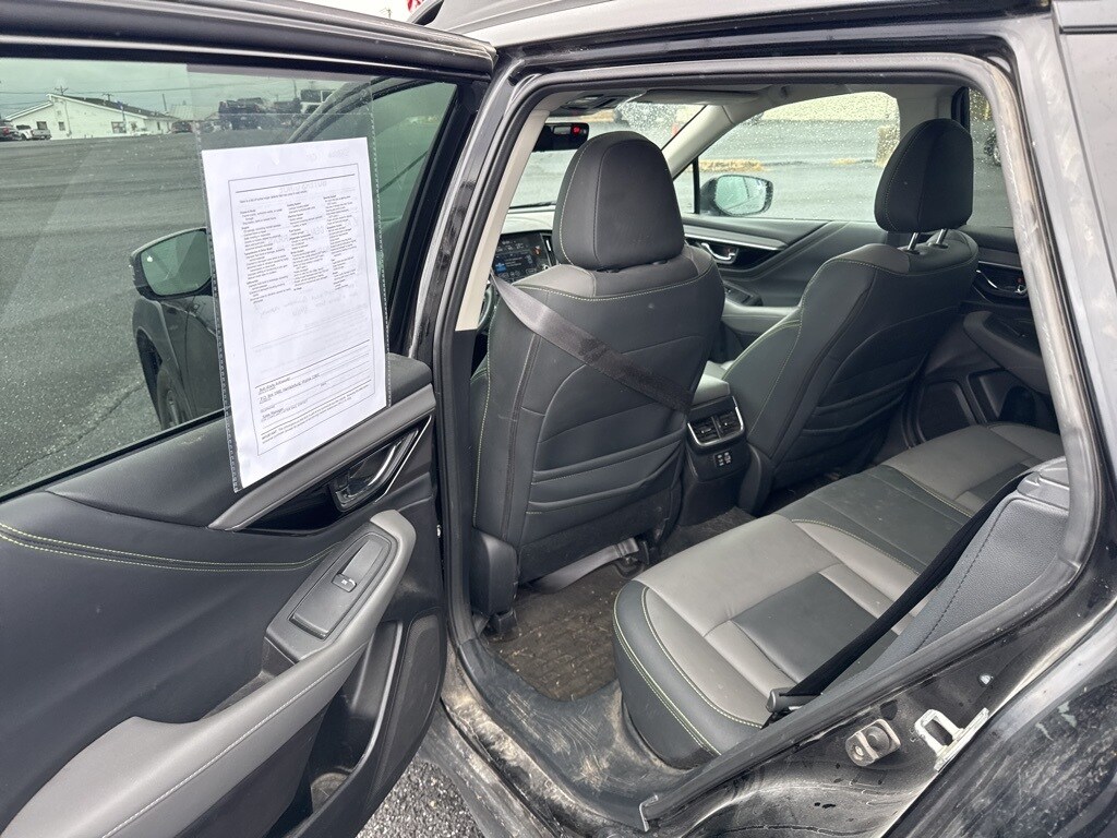 2023 Subaru Outback Onyx Edition photo 4