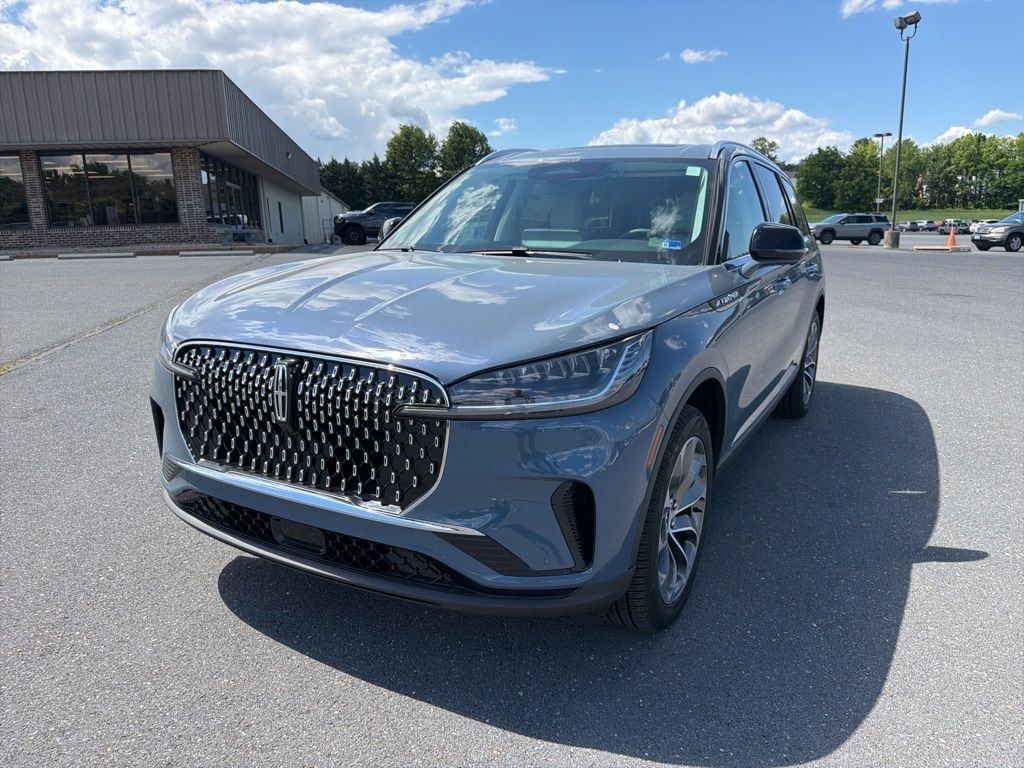 2026 Lincoln Aviator Premiere AWD's photo