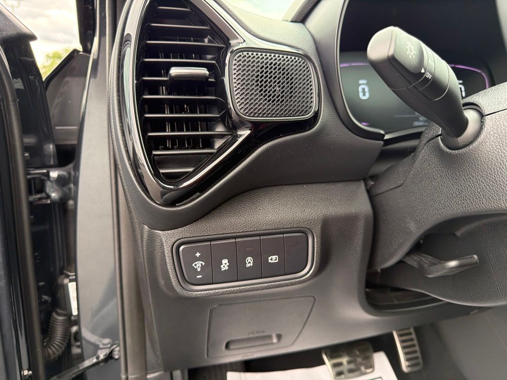 2024 Kia Soul EX - Photo 26