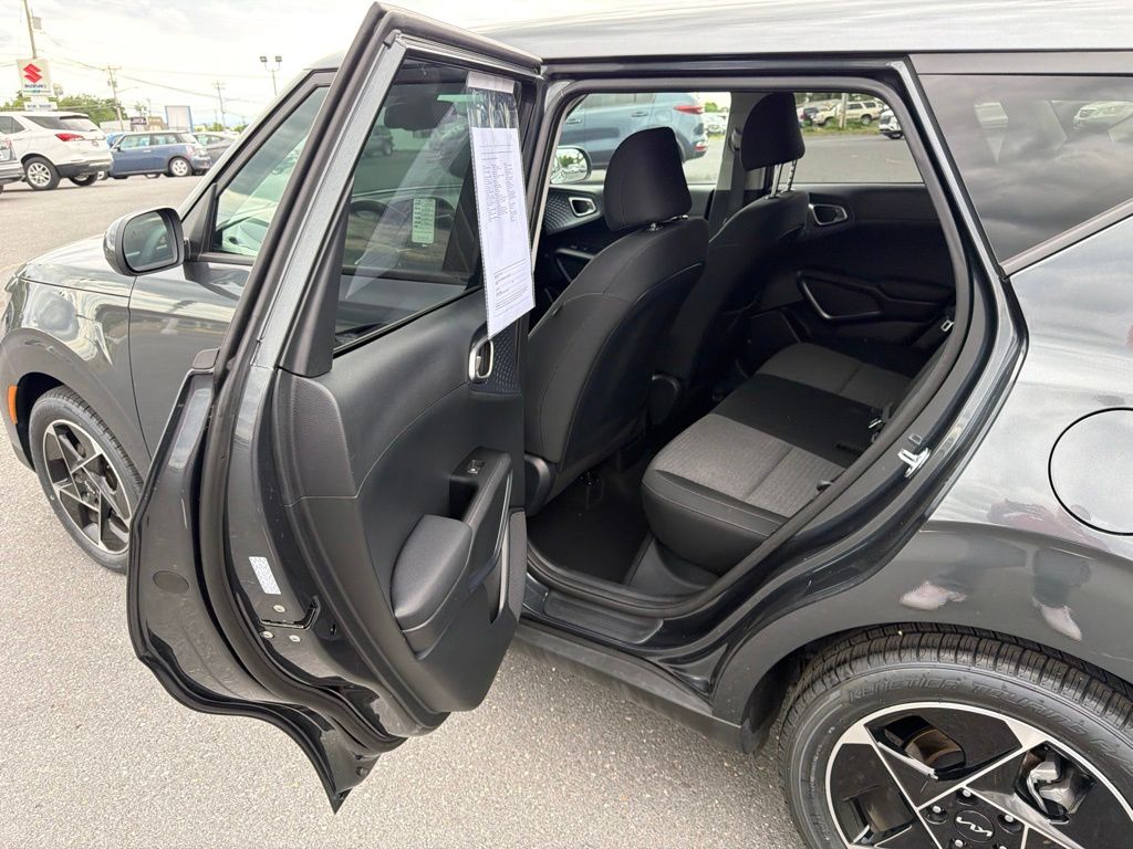 2024 Kia Soul EX - Photo 15