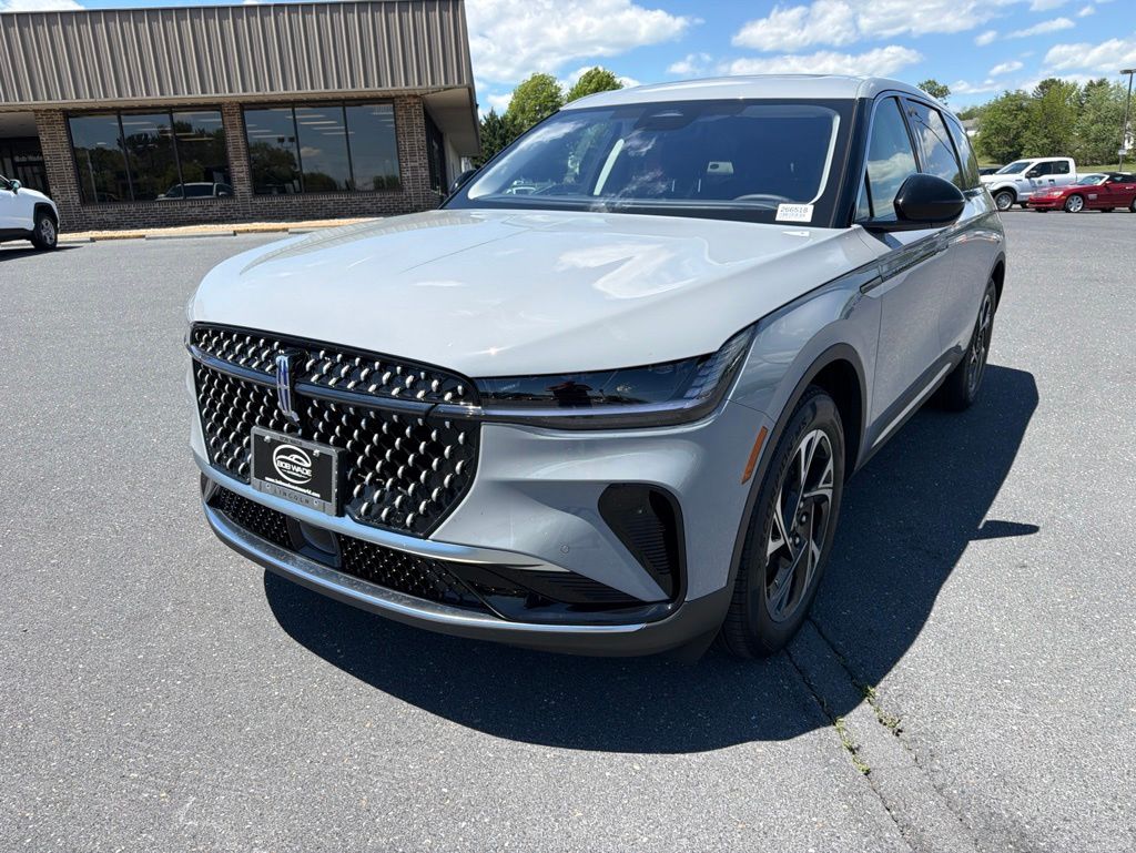 2026 Lincoln Nautilus Premiere AWD's photo