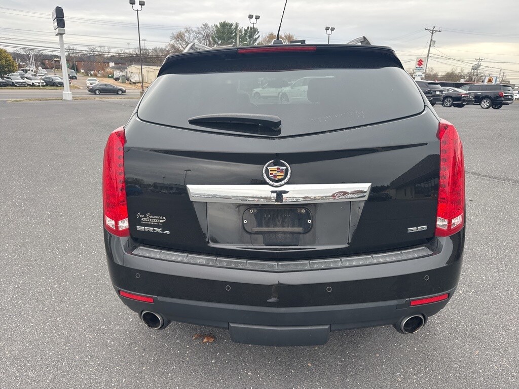 Used 2016 Cadillac SRX Luxury SUV