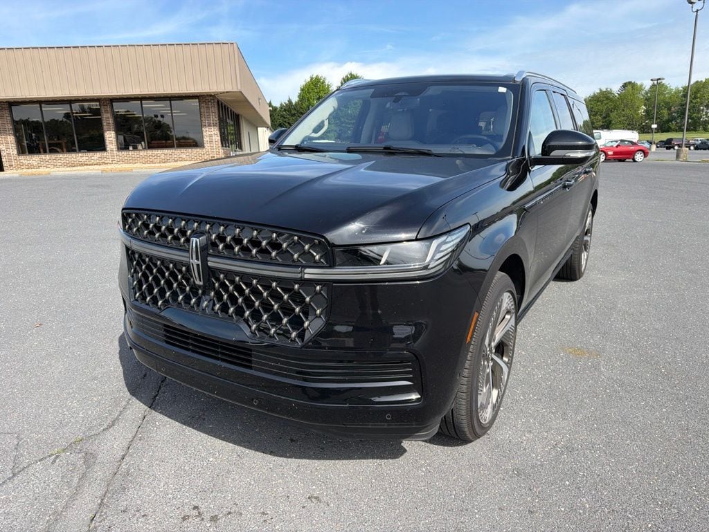2025 Lincoln Navigator Black Label L 4WD's photo