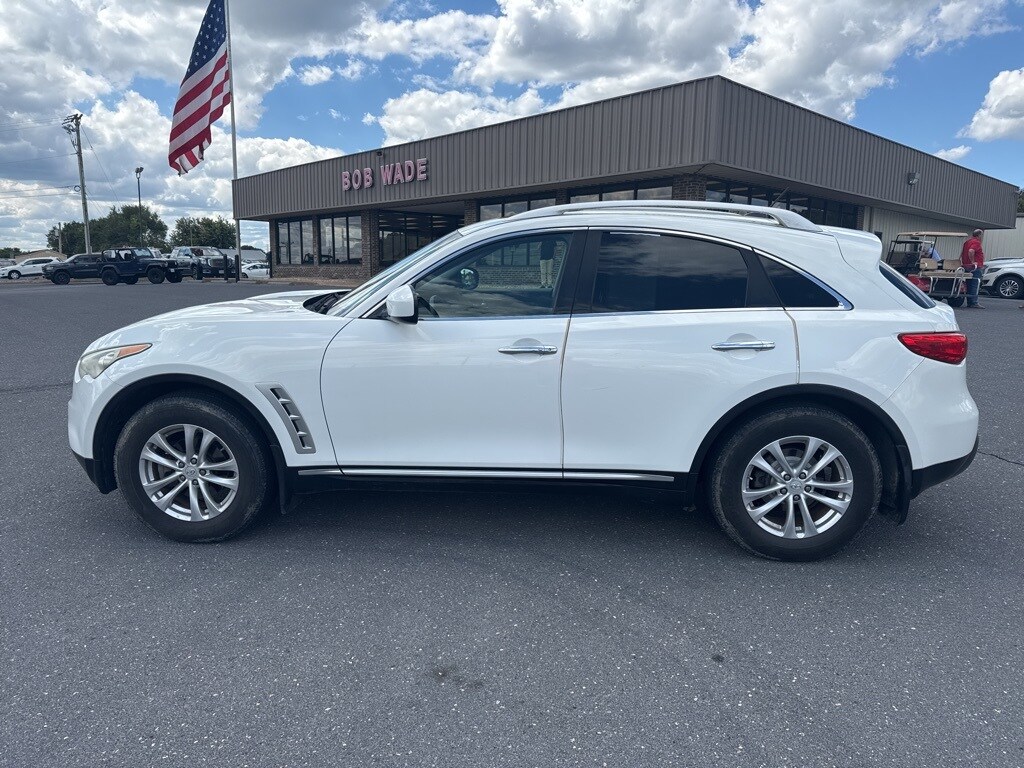 2010 Infiniti FX35 Base photo 2