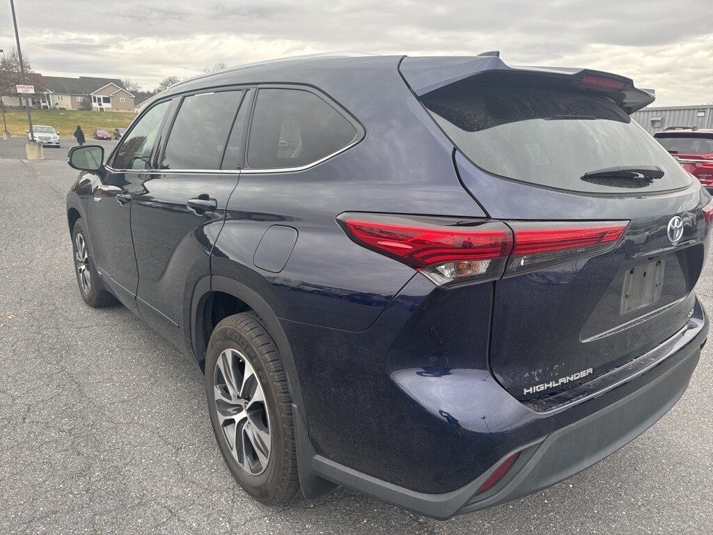 2021 Toyota Highlander Hybrid XLE photo 4