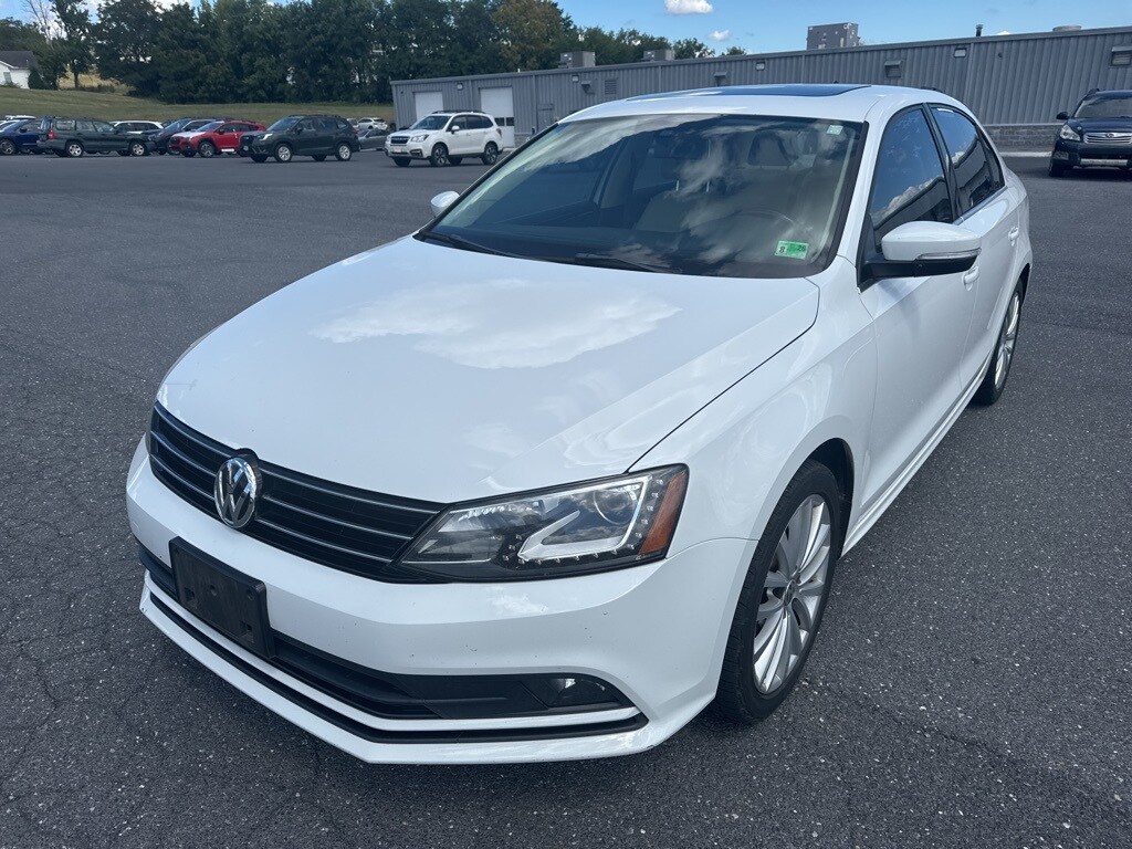 2016 Volkswagen Jetta 1.8T SEL photo 2