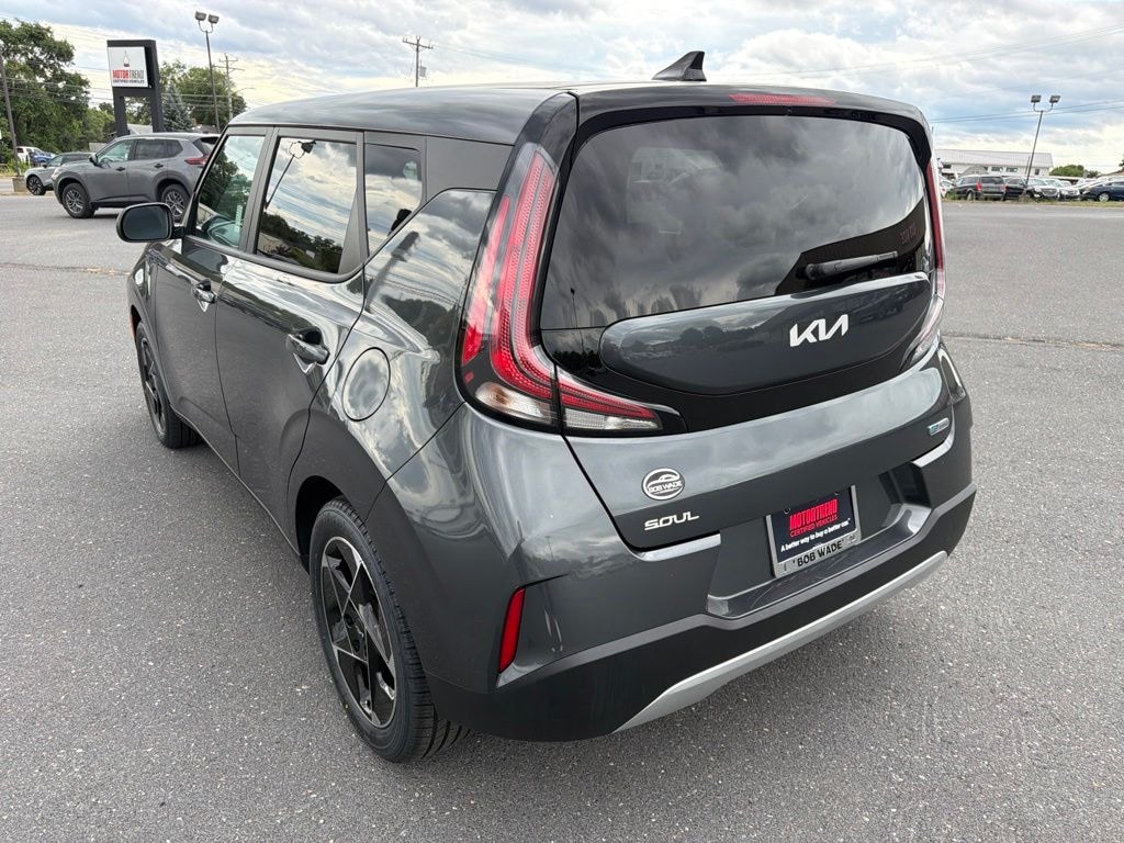 Used 2024 Kia Soul EX Hatchback