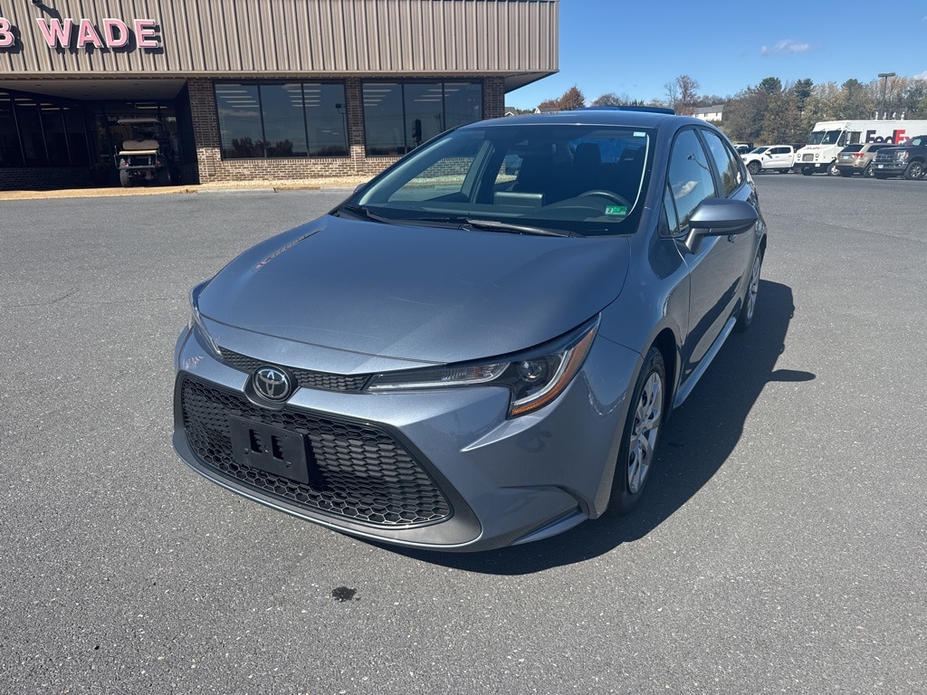 Used 2022 Toyota Corolla LE Sedan