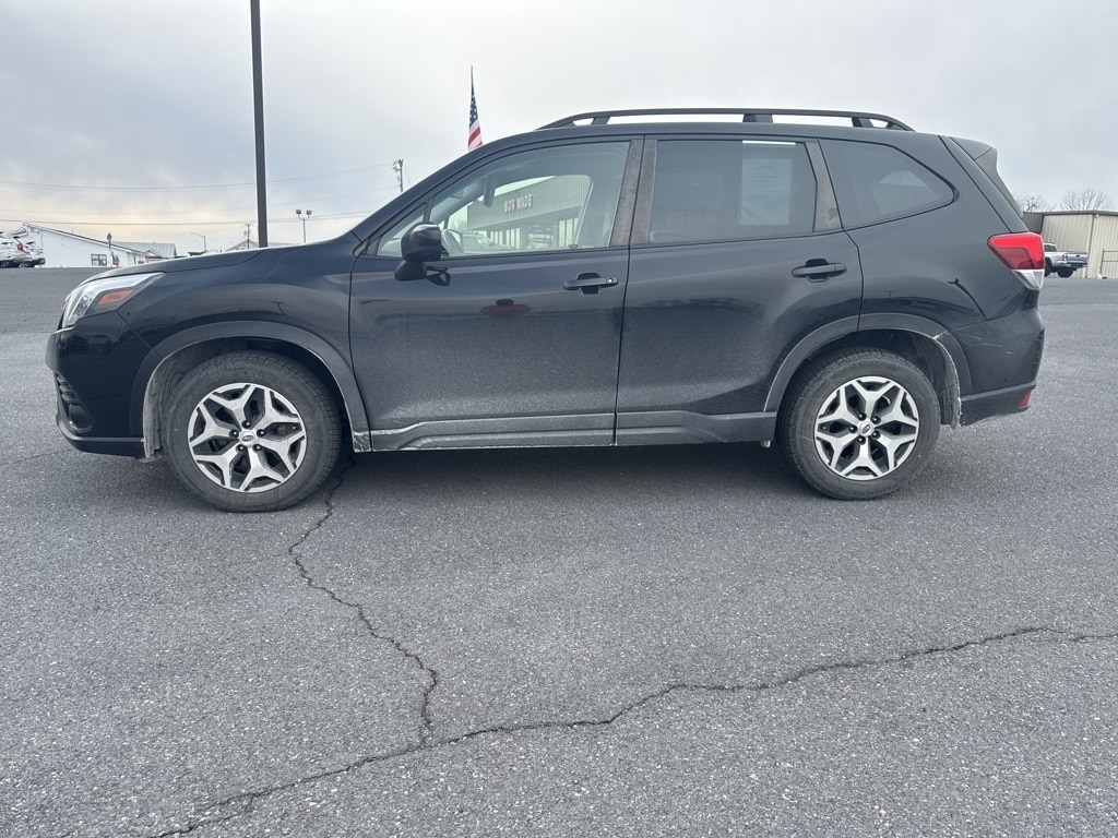 2023 Subaru Forester Premium's photo