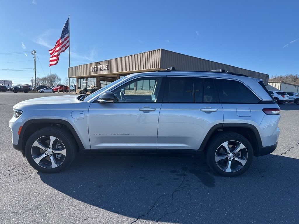 2022 Jeep Grand Cherokee 4xe's photo
