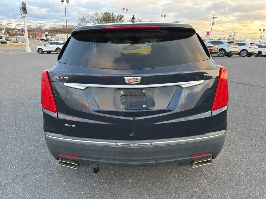Used 2017 Cadillac XT5 Luxury SUV