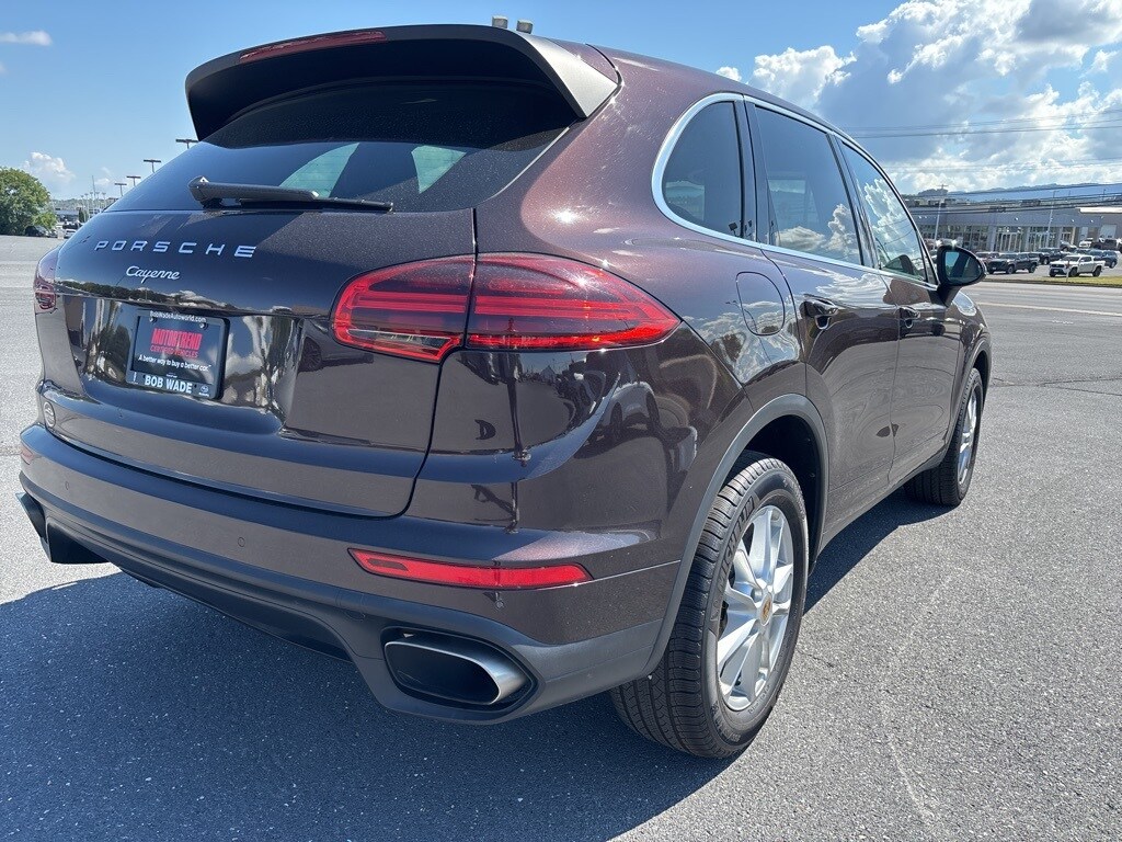 2016 Porsche Cayenne Base photo 4