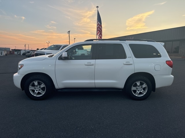 Used 2015 Toyota Sequoia SR5 with VIN 5TDBY5G19FS114159 for sale in Harrisonburg, VA