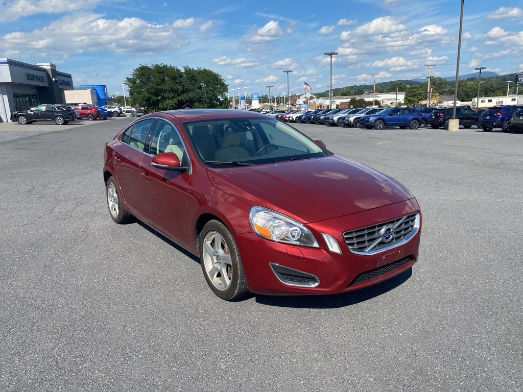 Used 2012 Volvo S60 T5 with VIN YV1622FS1C2039658 for sale in Harrisonburg, VA