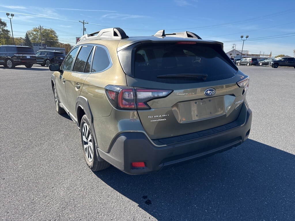 2025 Subaru Outback Premium photo 2