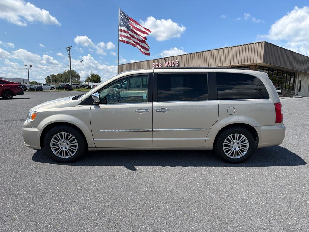 Used 2013 Chrysler Town & Country Touring-L with VIN 2C4RC1CG9DR810333 for sale in Harrisonburg, VA