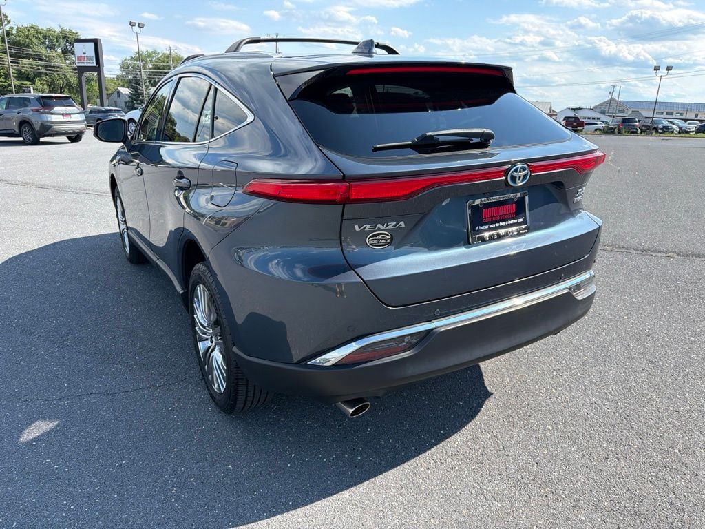Used 2021 Toyota Venza XLE SUV