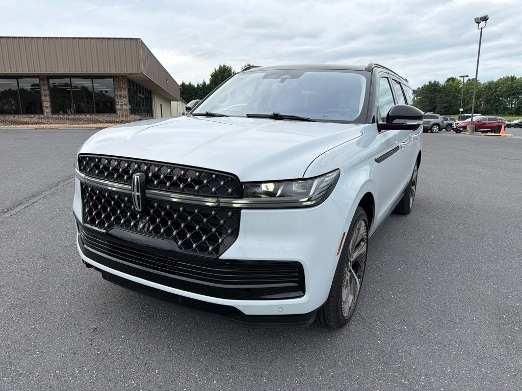 2025 Lincoln Navigator
