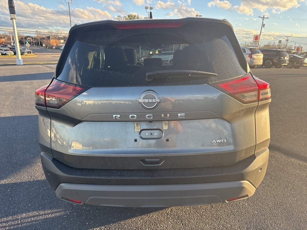 Used 2023 Nissan Rogue S SUV