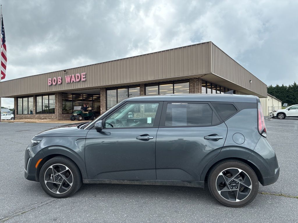 2024 Kia Soul 2.0L EX 6 IVT's photo