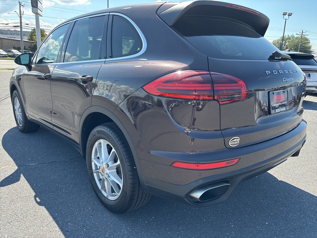 2016 Porsche Cayenne Base photo 3