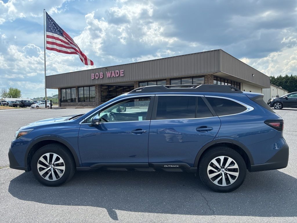 Used 2021 Subaru Outback Premium SUV