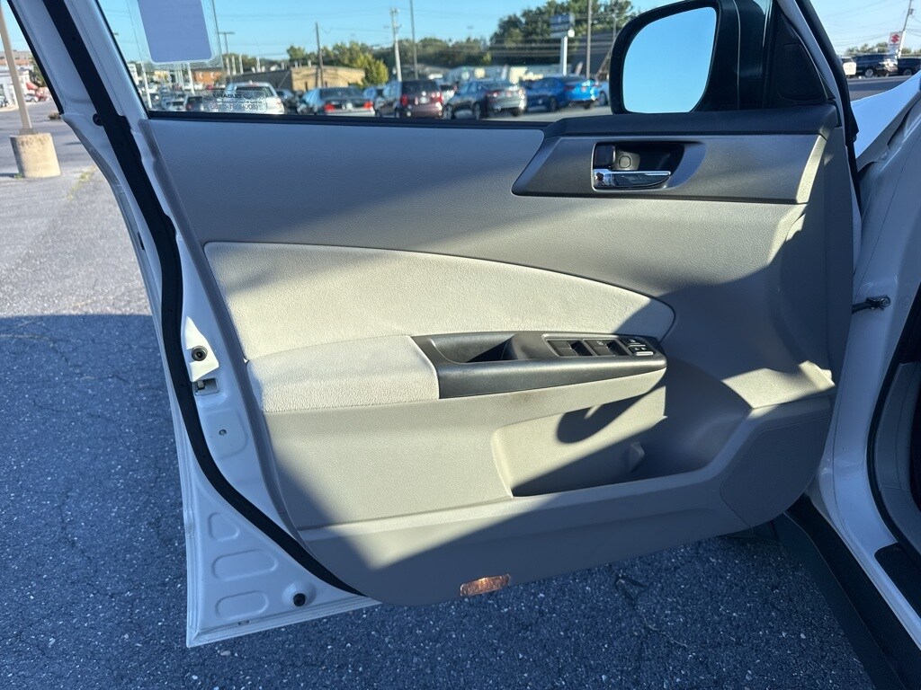 2012 Subaru Forester 2.5X photo 3