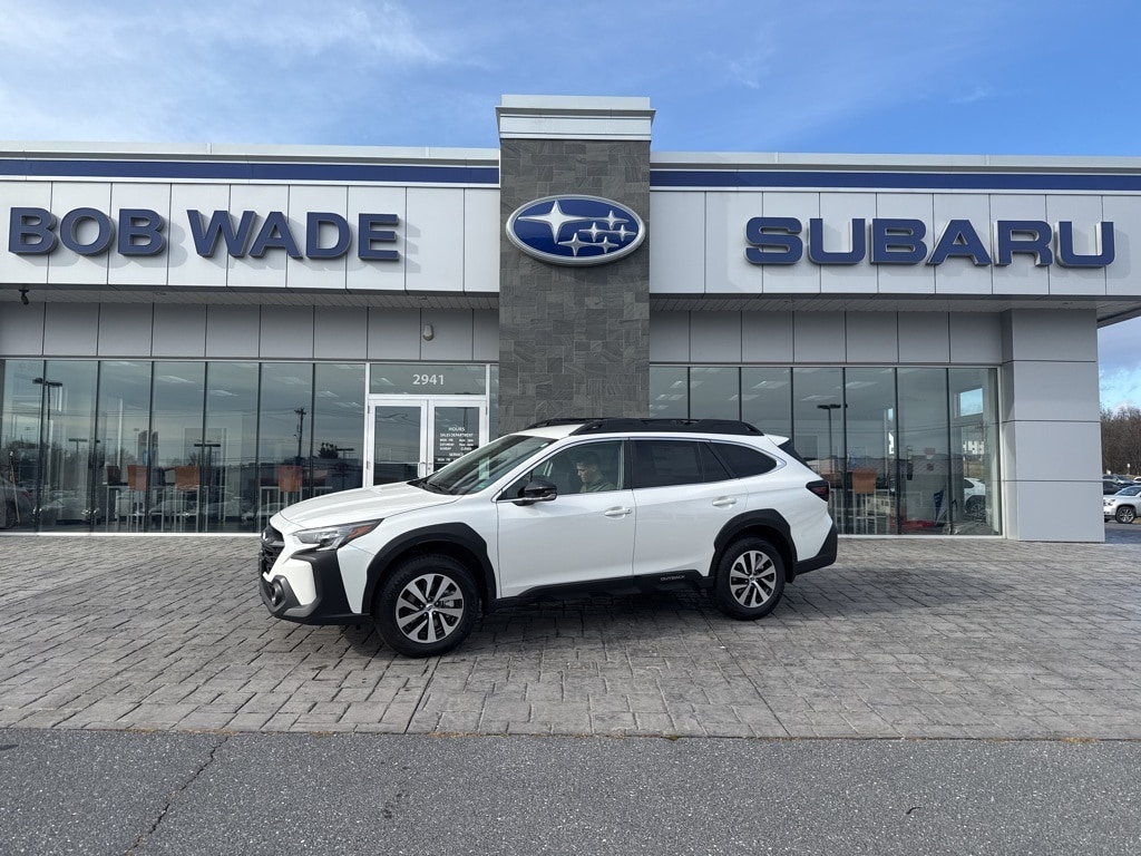 2025 Subaru Outback Premium's photo